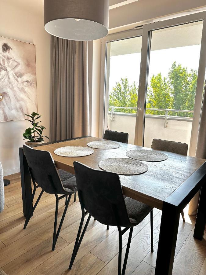 Zlota Nowa Huta Apartment Krakow Exterior photo